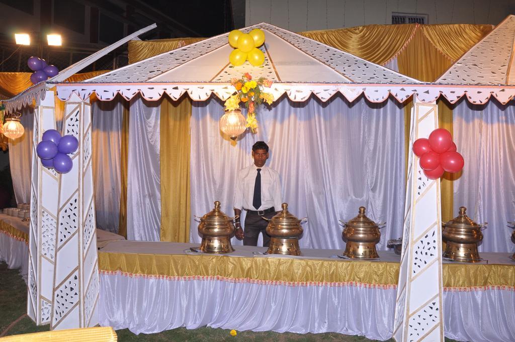 Bhawna Palace 3*